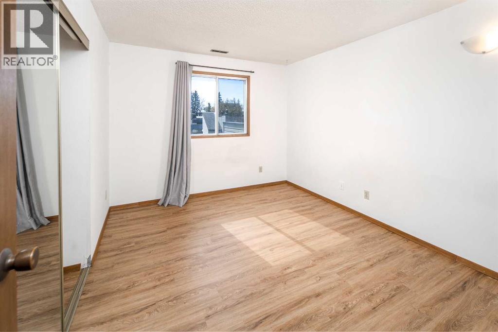 Single Family House for Sale in    Street NW St Andrews Heights Calgary 