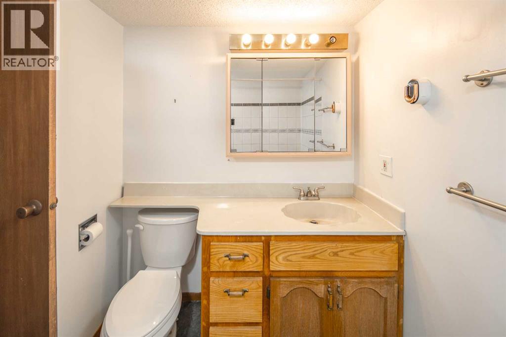 Single Family House for Sale in    Street NW St Andrews Heights Calgary 