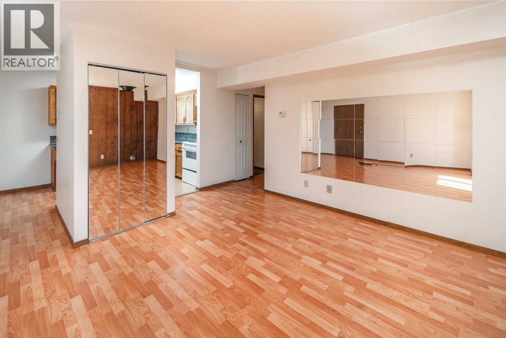 Single Family House for Sale in    Street NW St Andrews Heights Calgary 