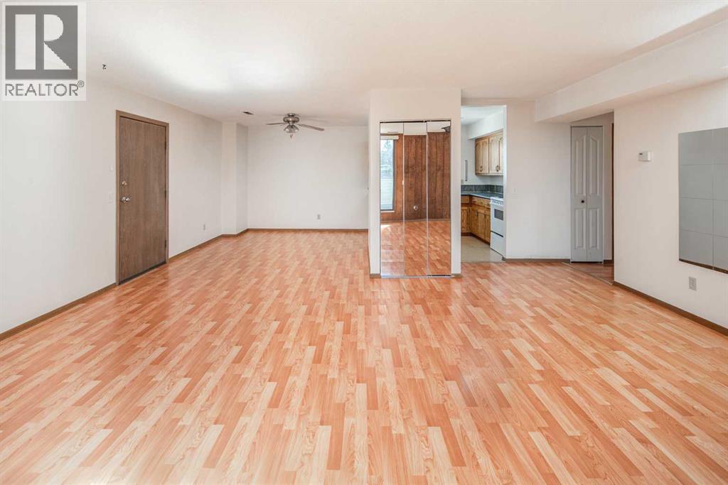 Single Family House for Sale in    Street NW St Andrews Heights Calgary 