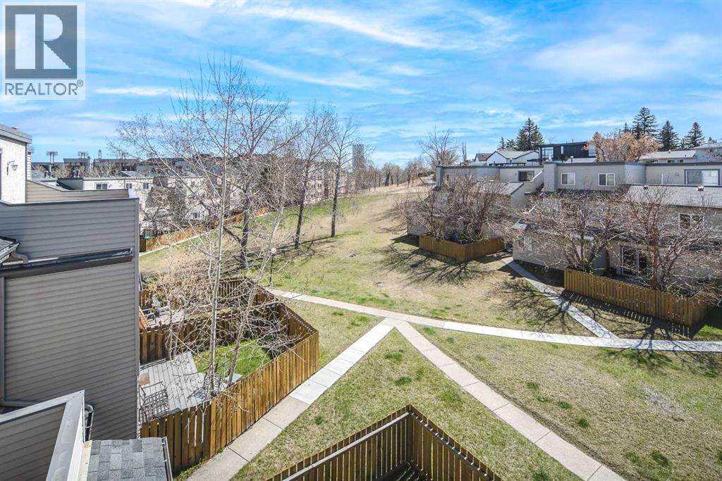 Single Family House for Sale in    Street NW St Andrews Heights Calgary 