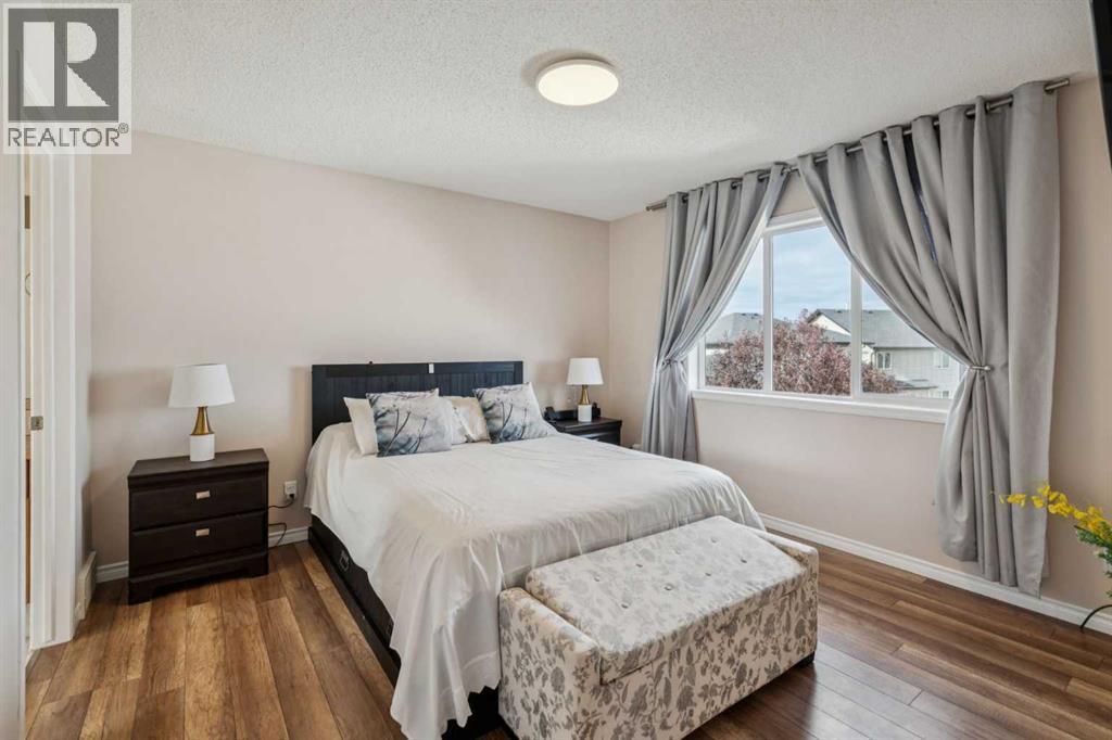 Single Family House for Sale in  Everhollow Way SW Evergreen Calgary 