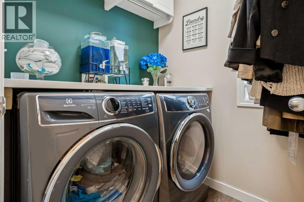 Single Family House for Sale in  Everhollow Way SW Evergreen Calgary 