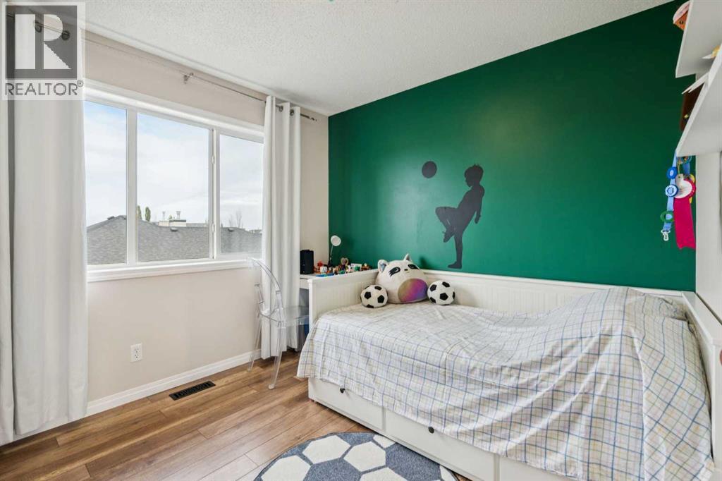 Single Family House for Sale in  Everhollow Way SW Evergreen Calgary 