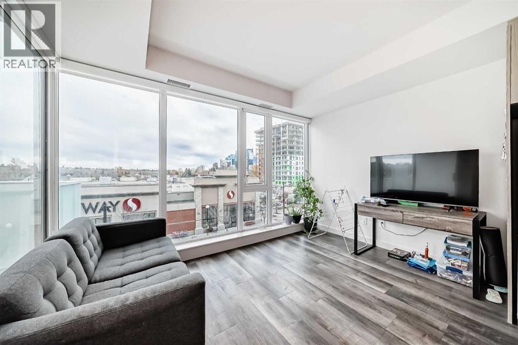 Single Family House for Sale in   Gladstone Road NW Hillhurst Calgary 