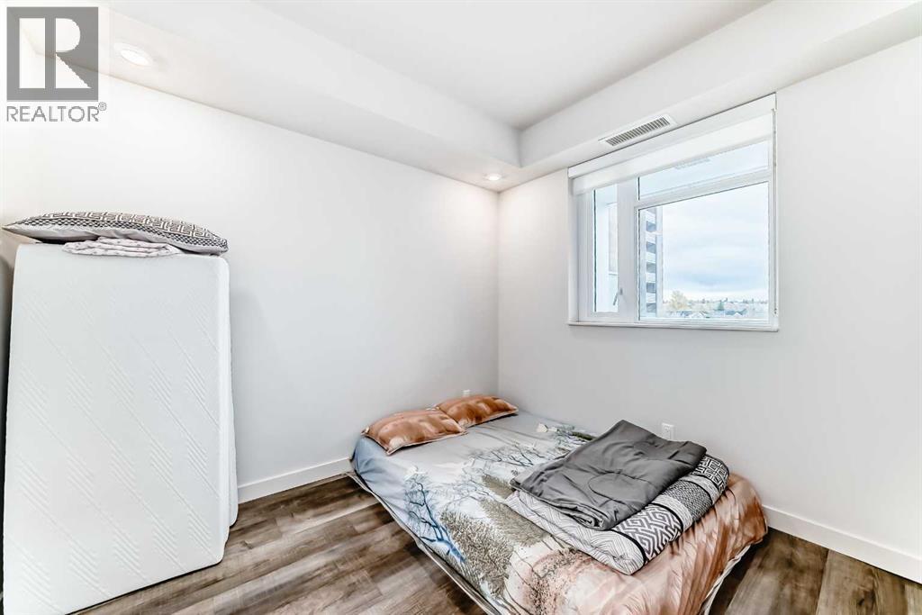 Single Family House for Sale in   Gladstone Road NW Hillhurst Calgary 