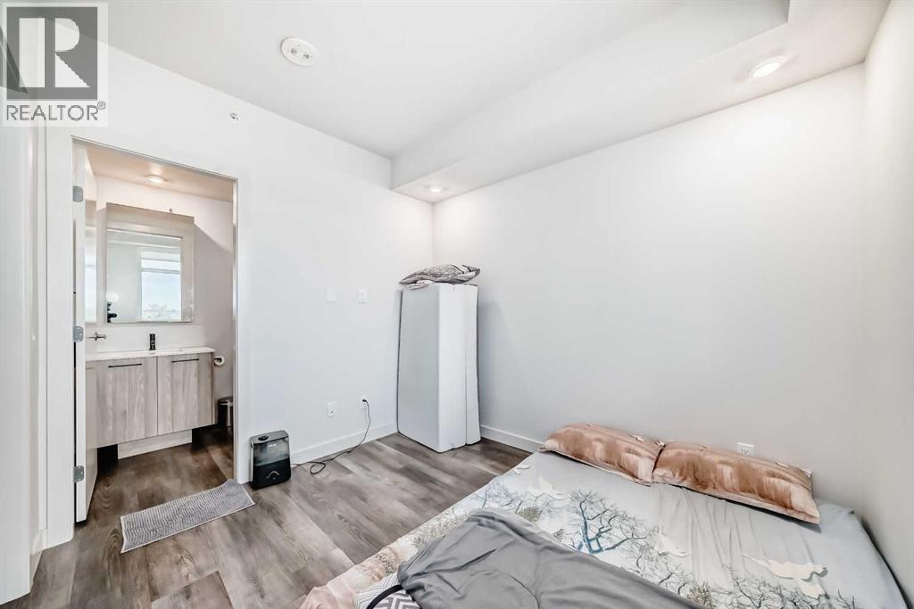 Single Family House for Sale in   Gladstone Road NW Hillhurst Calgary 