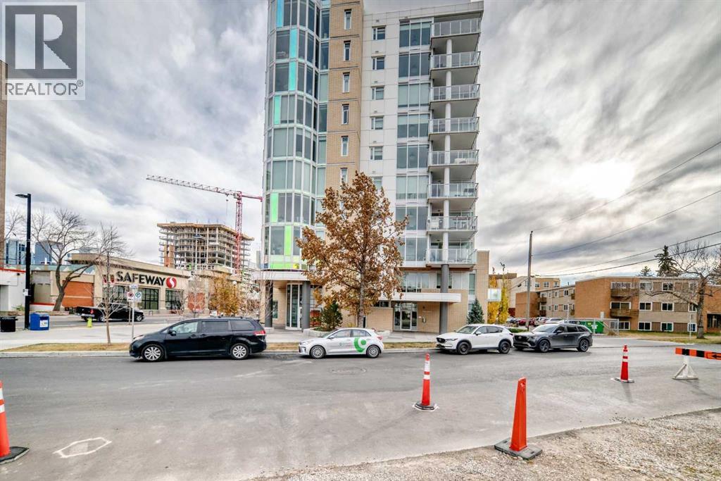 Single Family House for Sale in   Gladstone Road NW Hillhurst Calgary 