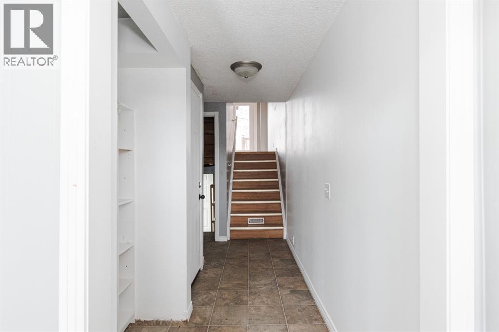 106 Wylie Place, Fort McMurray