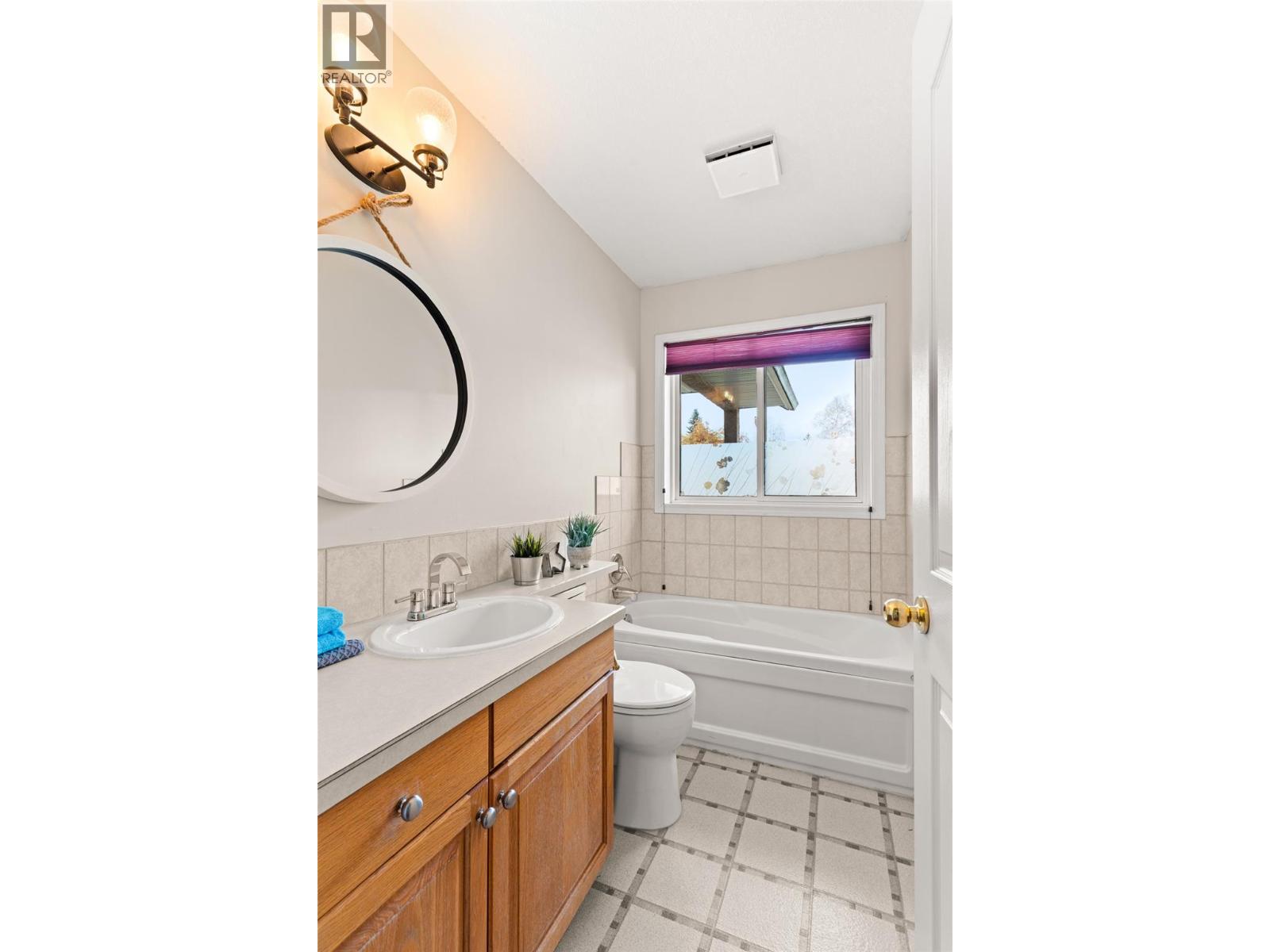 909 Edward Street, Revelstoke