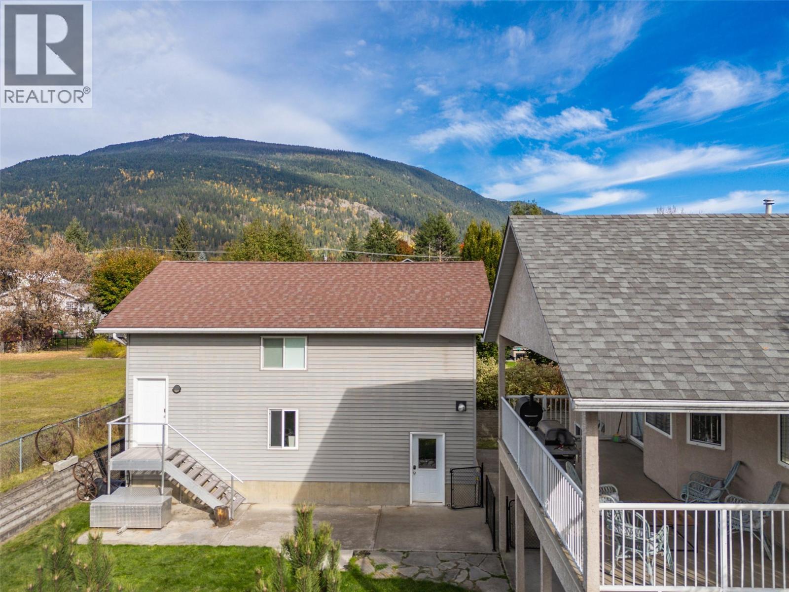 909 Edward Street, Revelstoke