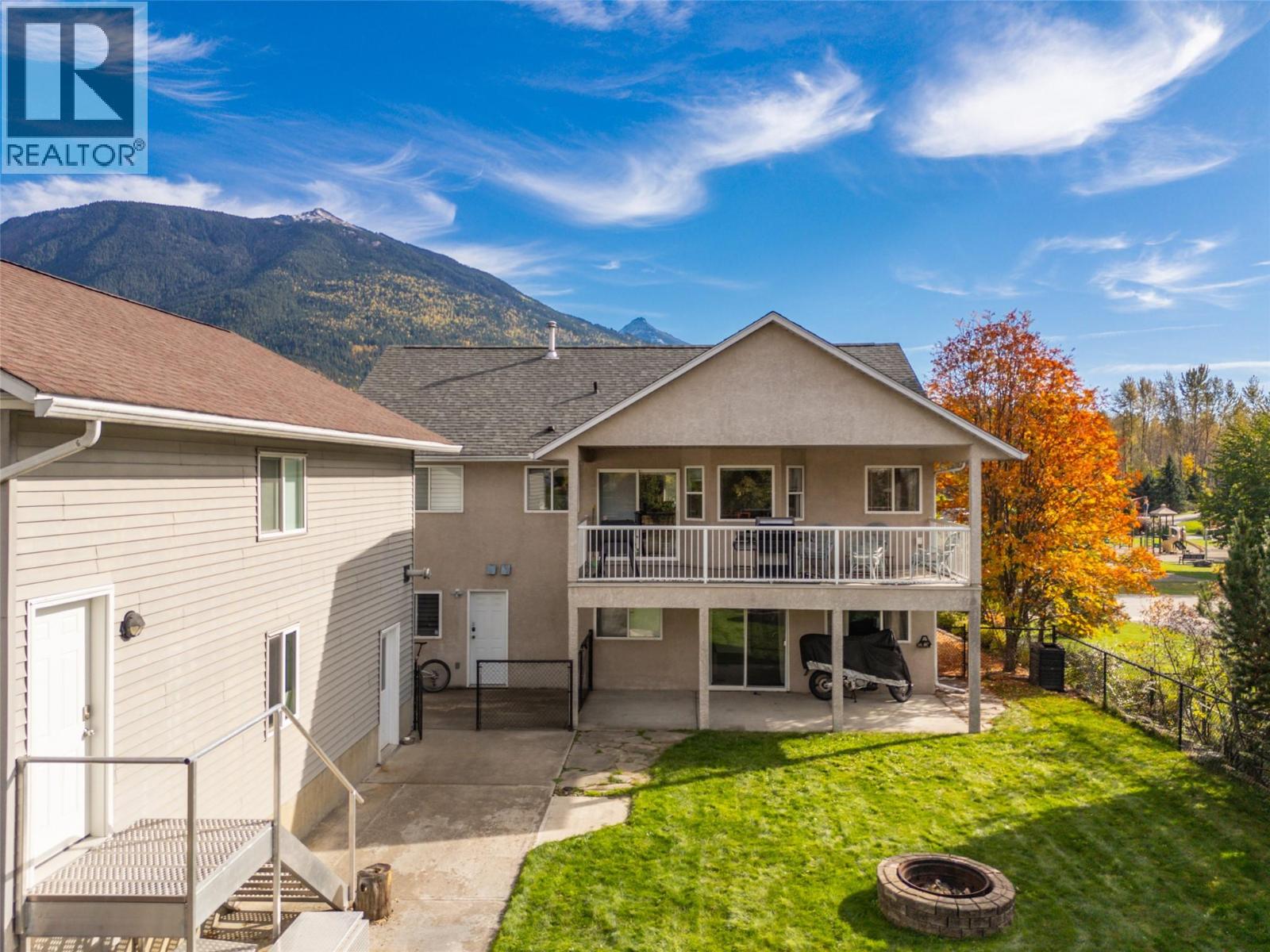 909 Edward Street, Revelstoke