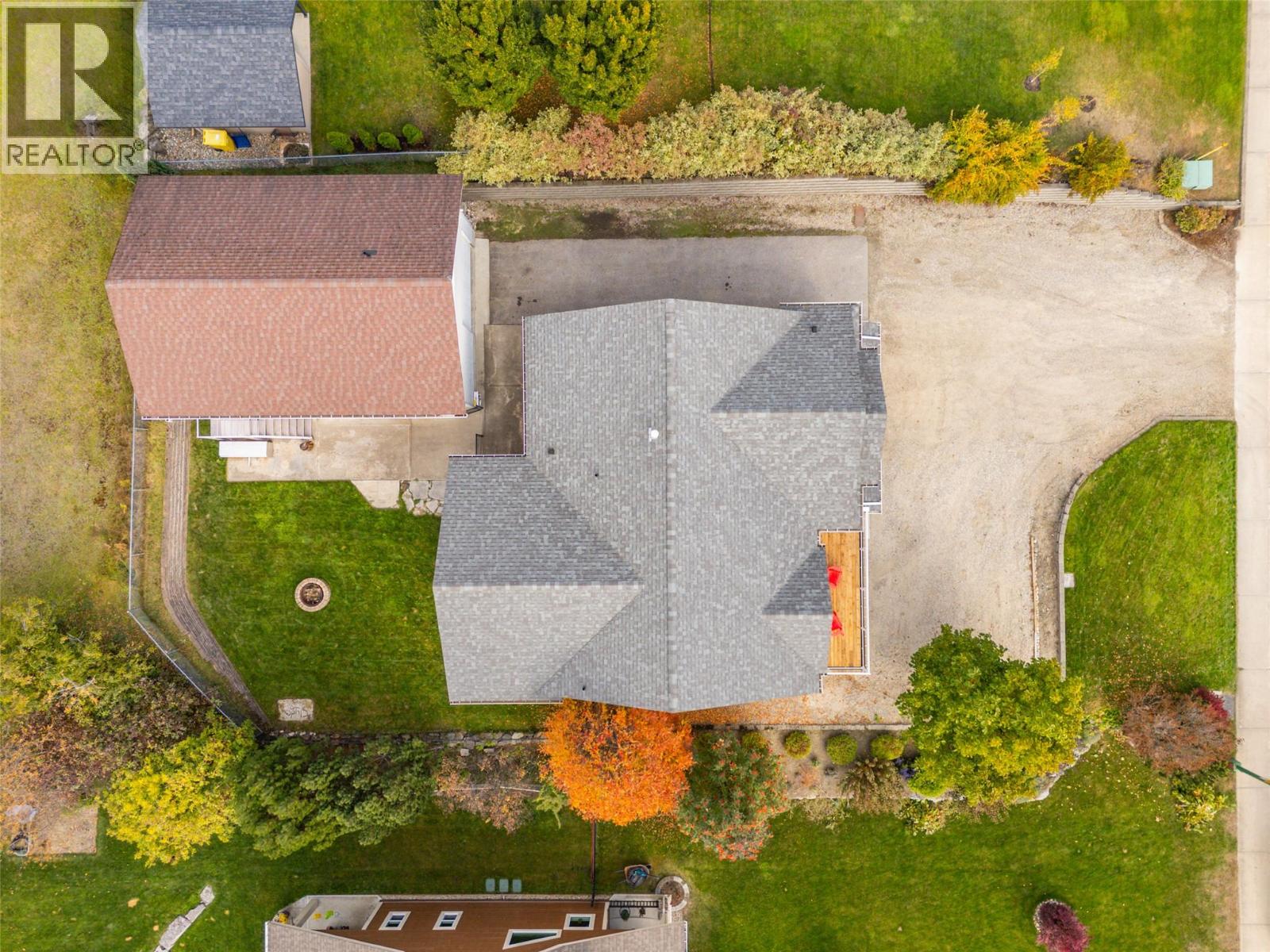 909 Edward Street, Revelstoke