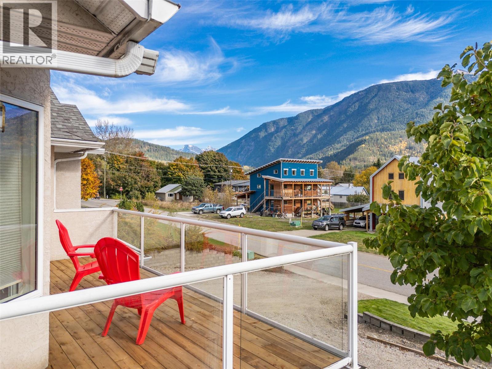 909 Edward Street, Revelstoke