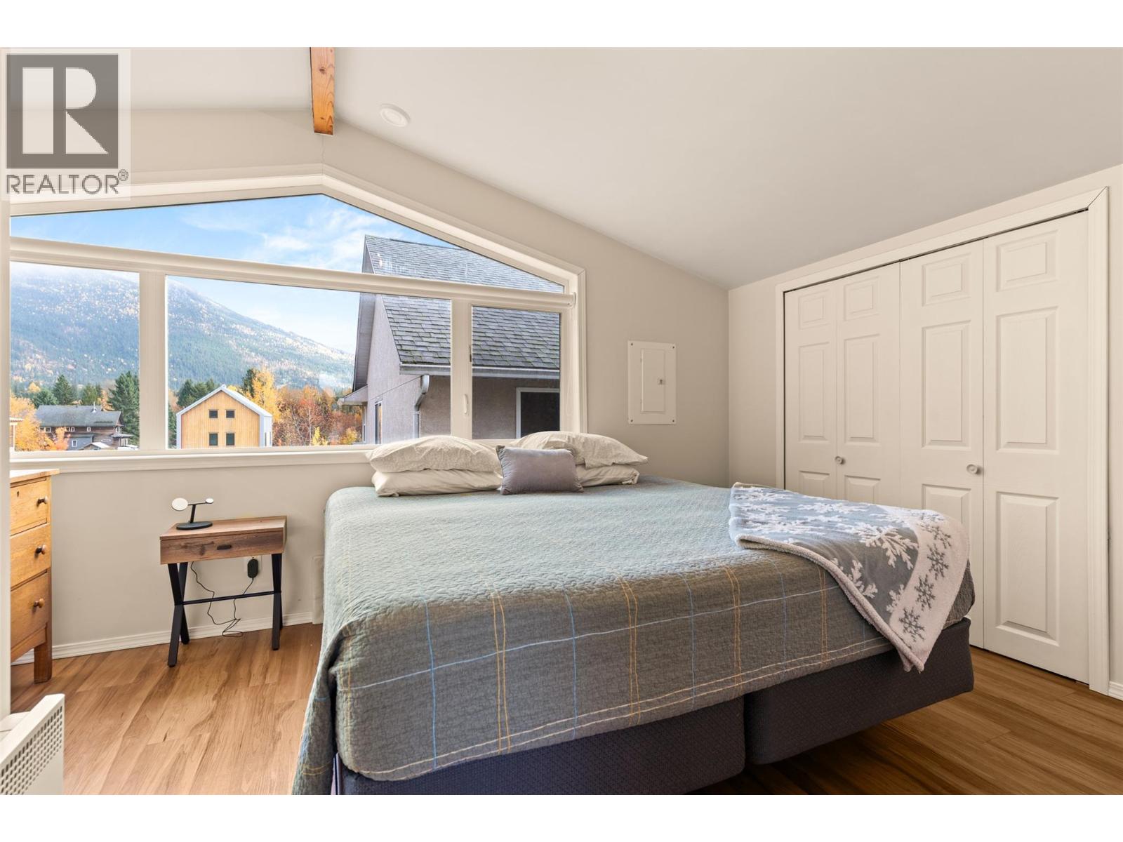 909 Edward Street, Revelstoke