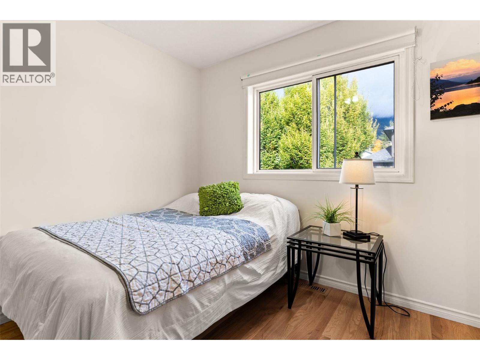 909 Edward Street, Revelstoke