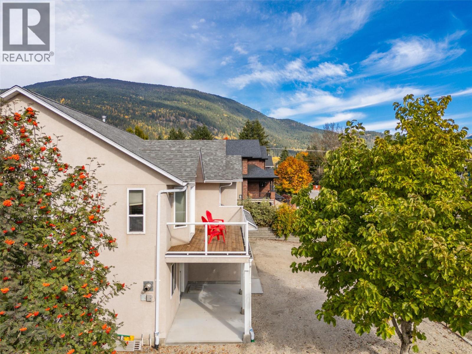 909 Edward Street, Revelstoke