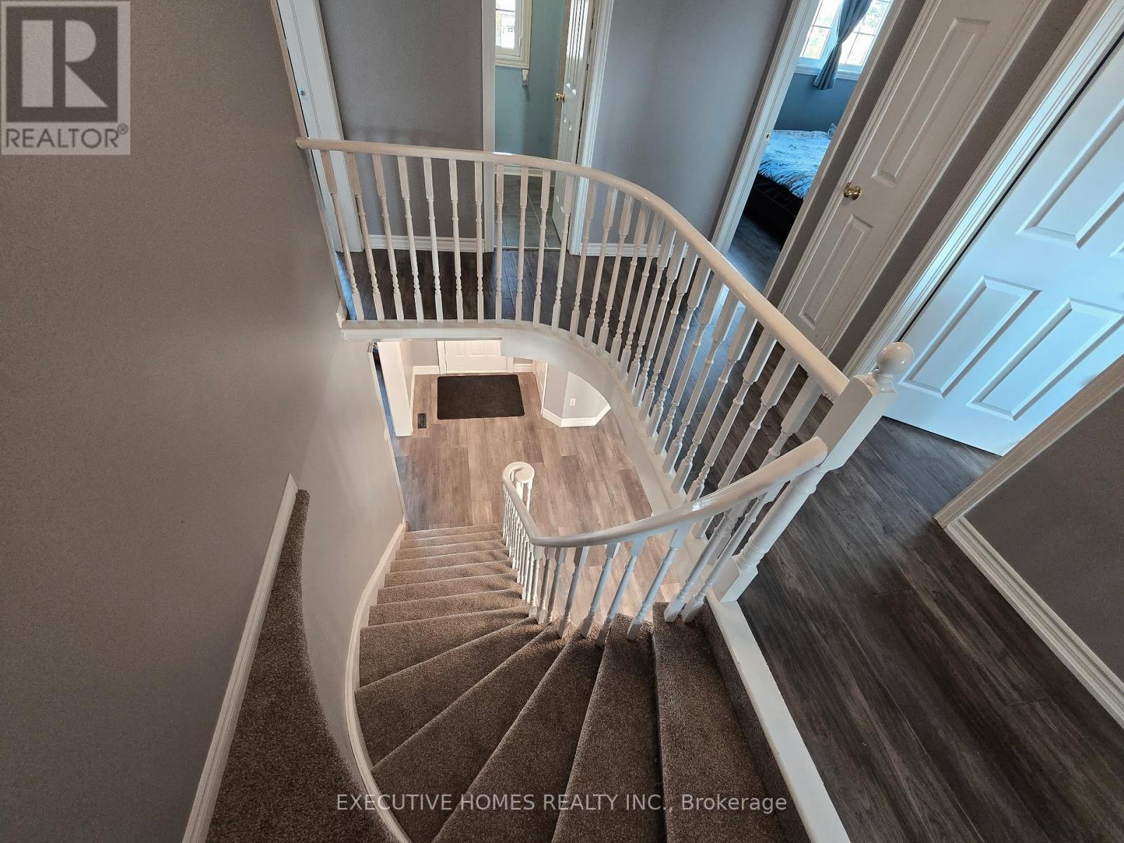 Single Family House for Sale in  SHERWOOD COURT Barrie (Northwest) 