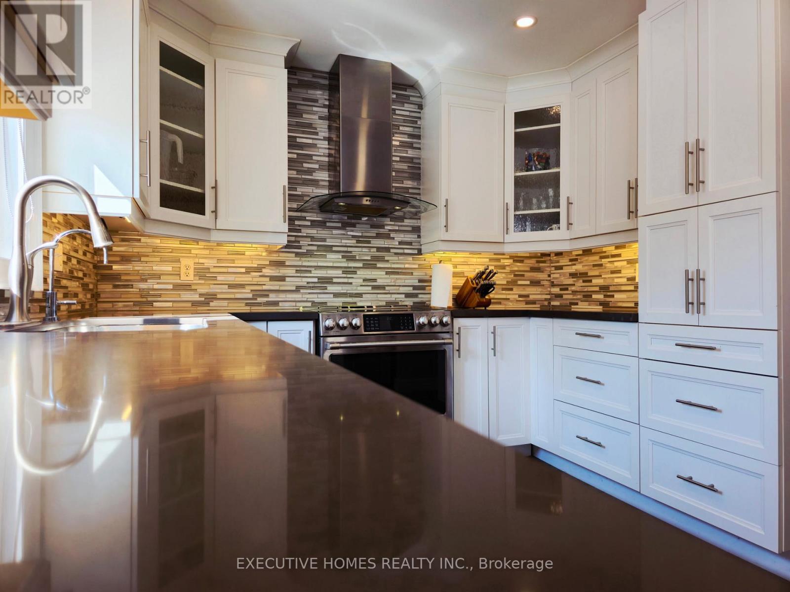 Single Family House for Sale in  SHERWOOD COURT Barrie (Northwest) 