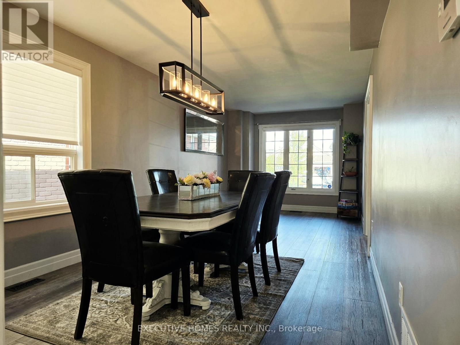 Single Family House for Sale in  SHERWOOD COURT Barrie (Northwest) 