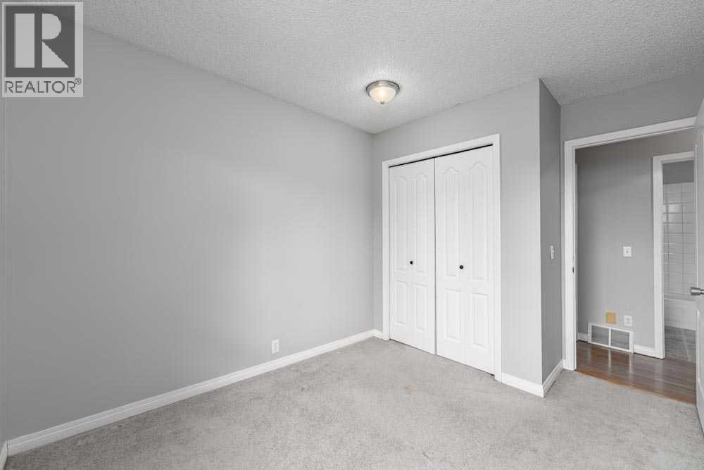 Single Family House for Sale in    Street NE Pineridge Calgary 