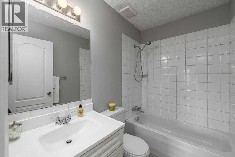 Single Family House for Sale in    Street NE Pineridge Calgary 