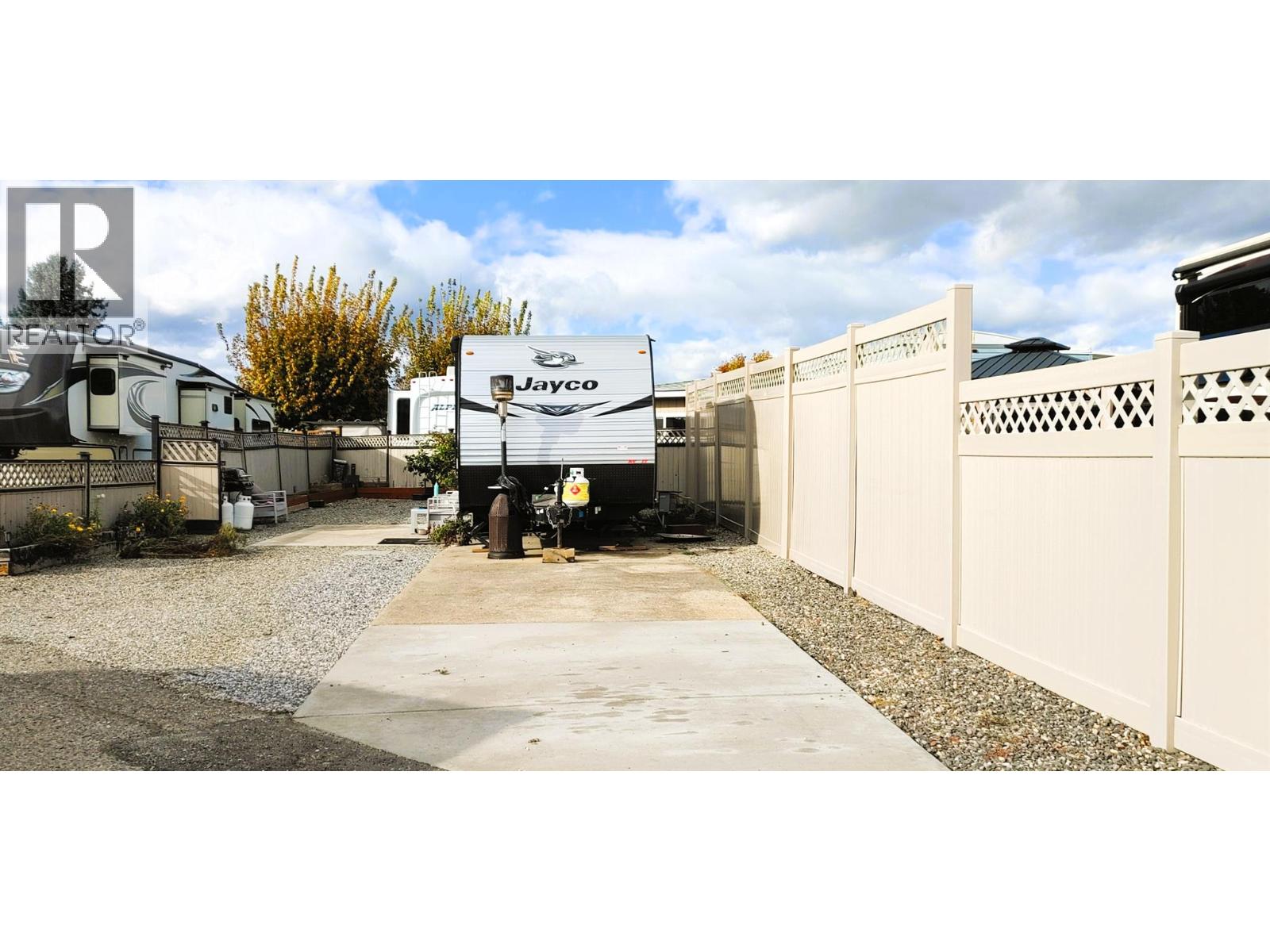 114 415 Commonwealth Road, Kelowna