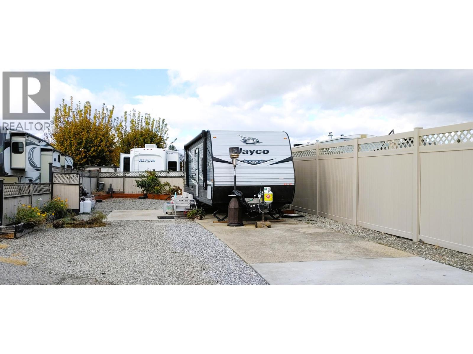 114 415 Commonwealth Road, Kelowna