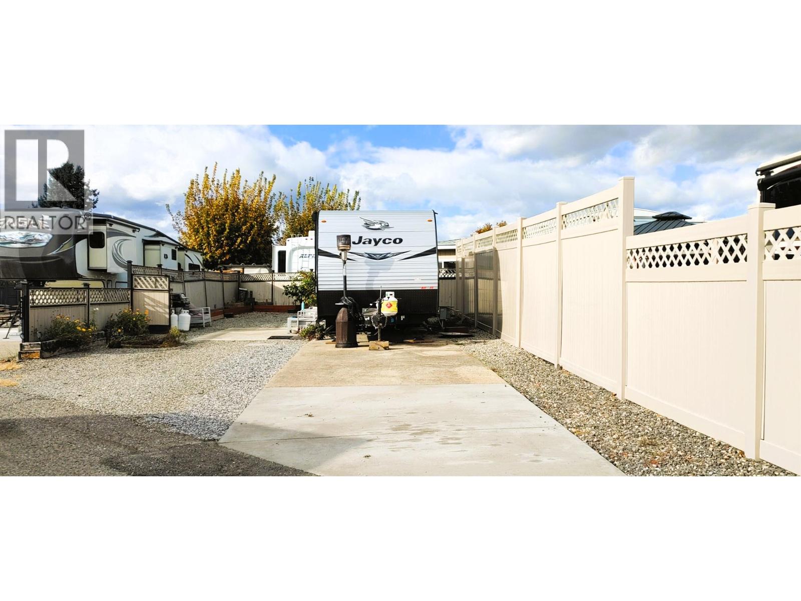 114 415 Commonwealth Road, Kelowna