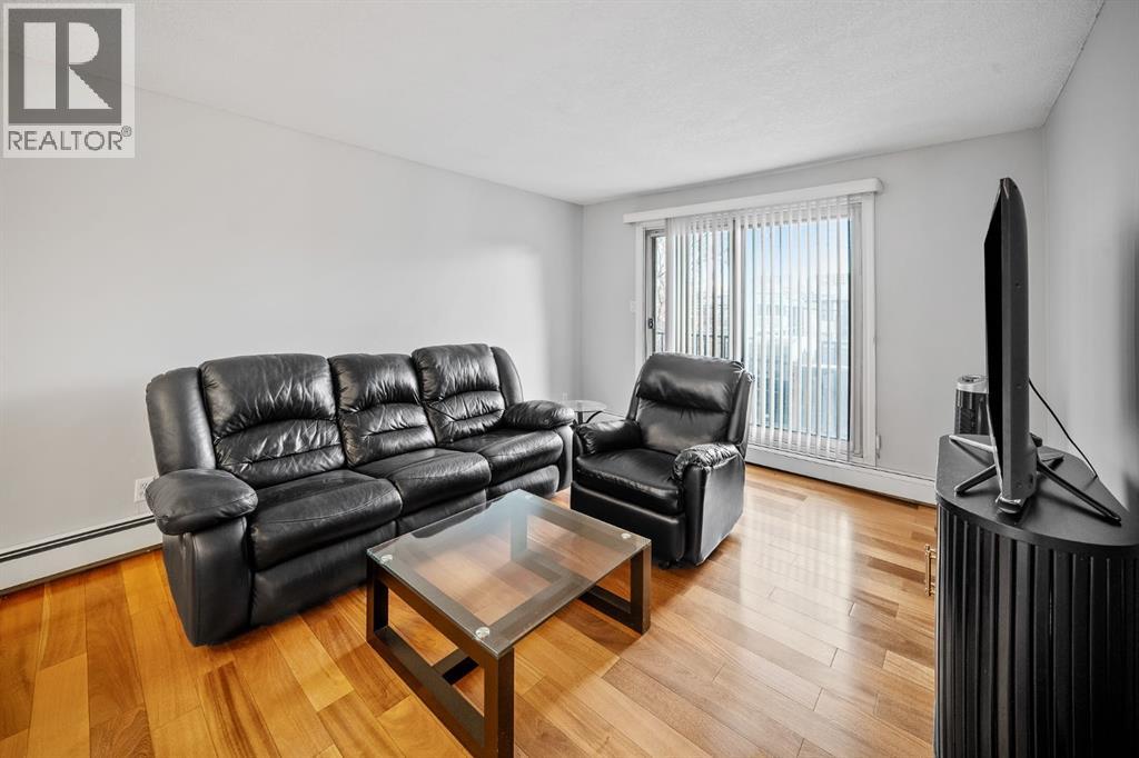 Single Family House for Sale in    Avenue SW Sunalta Calgary 