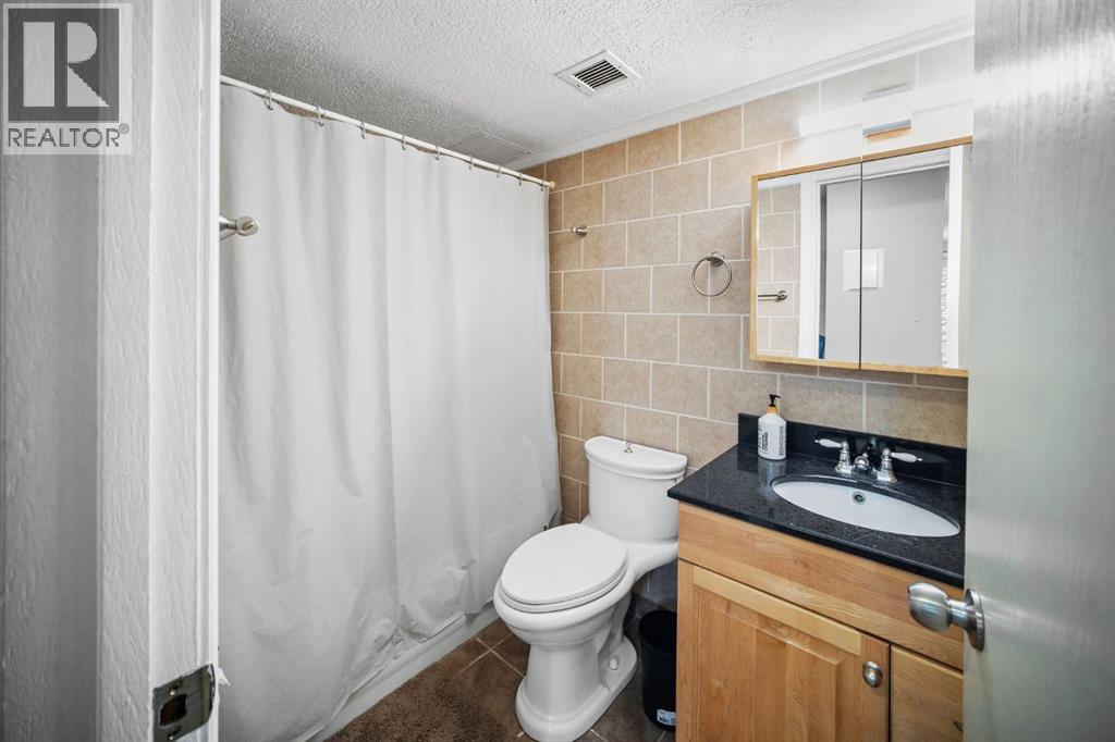 Single Family House for Sale in    Avenue SW Sunalta Calgary 