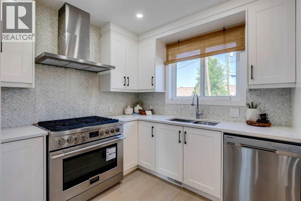 Single Family House for Sale in   Avenue NW Crescent Heights Calgary 