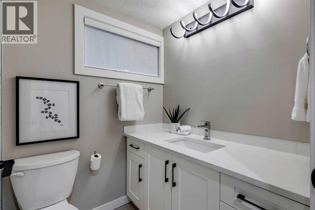 Single Family House for Sale in   Avenue NW Crescent Heights Calgary 