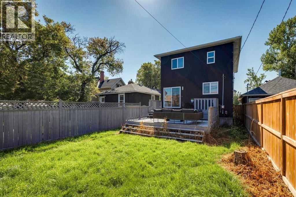 Single Family House for Sale in   Avenue NW Crescent Heights Calgary 