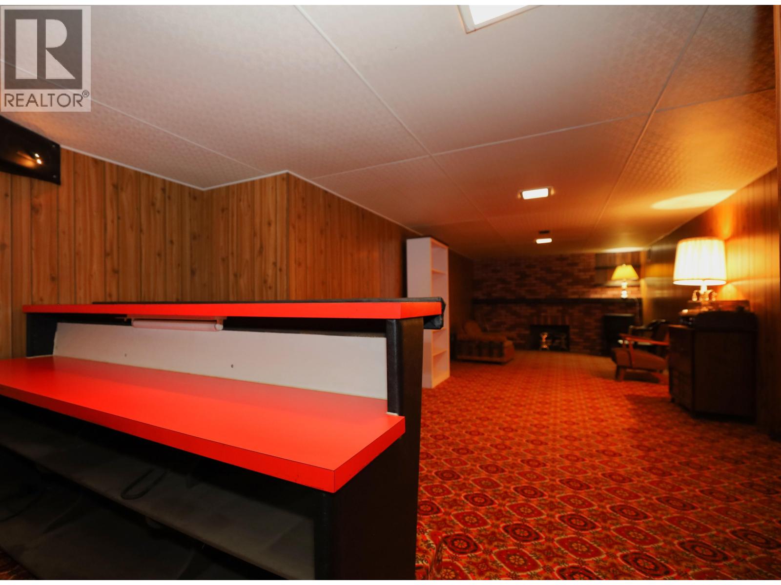 588 VETERANS ROAD, Gibsons