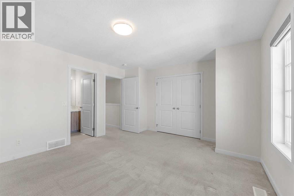 Single Family House for Sale in  Rangeview Drive SE Rangeview Calgary 