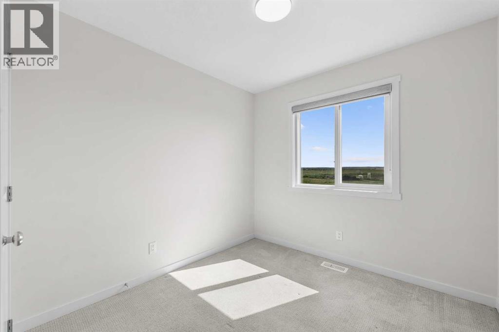 Single Family House for Sale in  Rangeview Drive SE Rangeview Calgary 