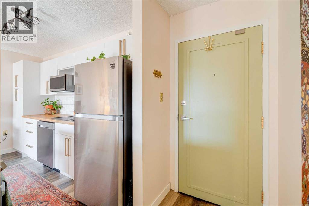 Single Family House for Sale in    Avenue SW Sunalta Calgary 