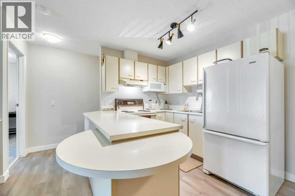 Single Family House for Sale in   Edenwold Heights NW Edgemont Calgary 