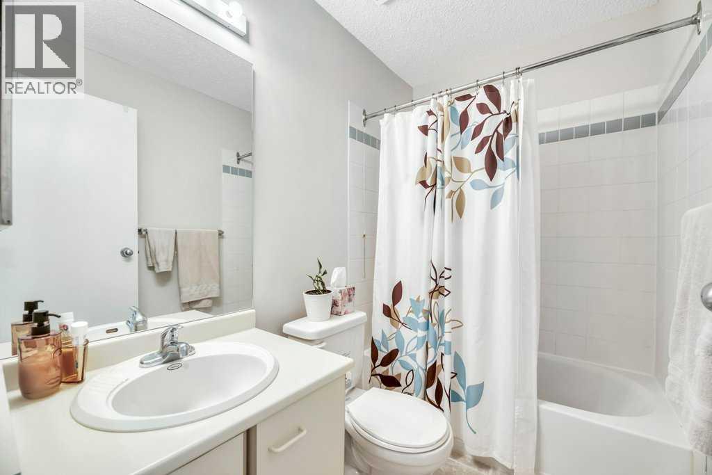 Single Family House for Sale in   Edenwold Heights NW Edgemont Calgary 