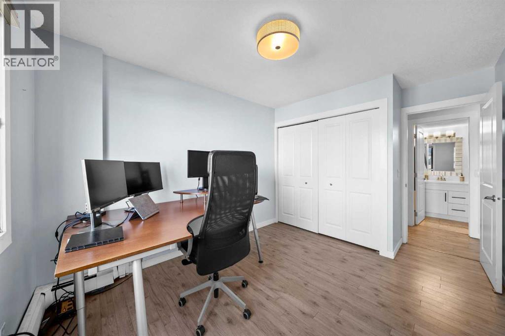 Single Family House for Sale in   Kensington Close NW Hillhurst Calgary 