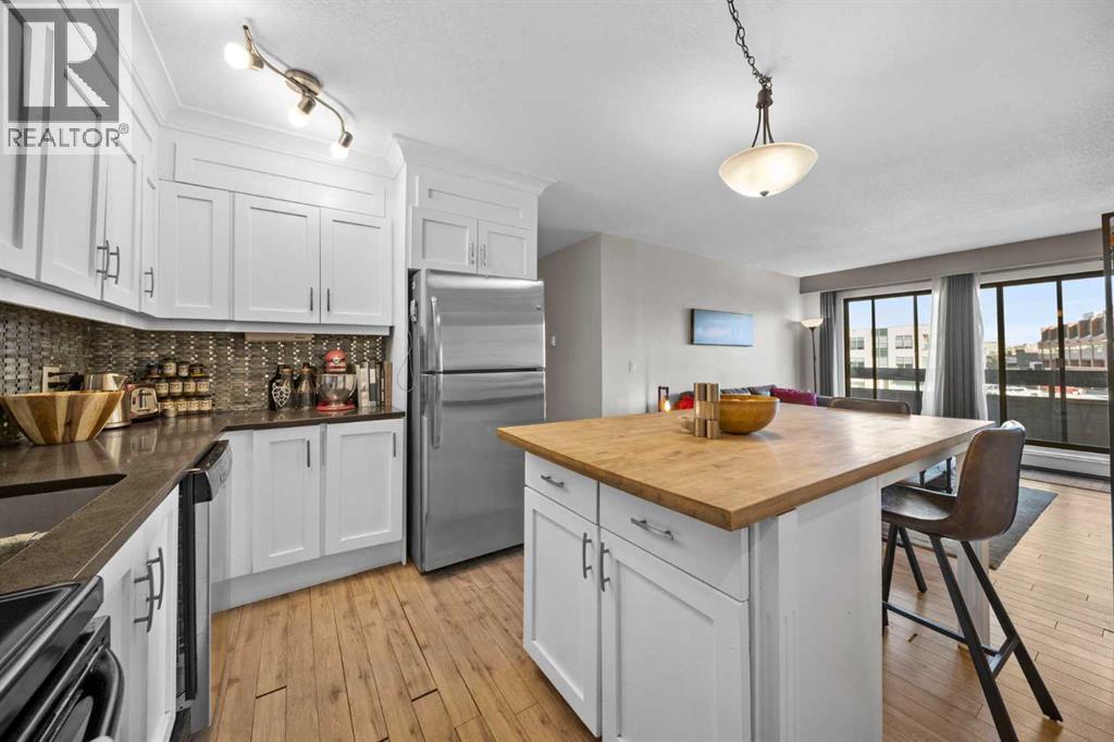 Single Family House for Sale in   Kensington Close NW Hillhurst Calgary 