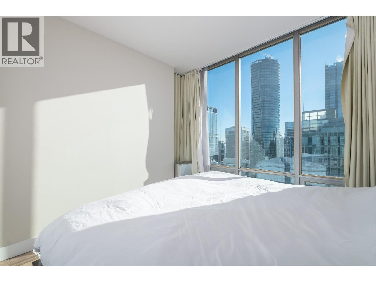 PH2 1288 W GEORGIA STREET, Vancouver