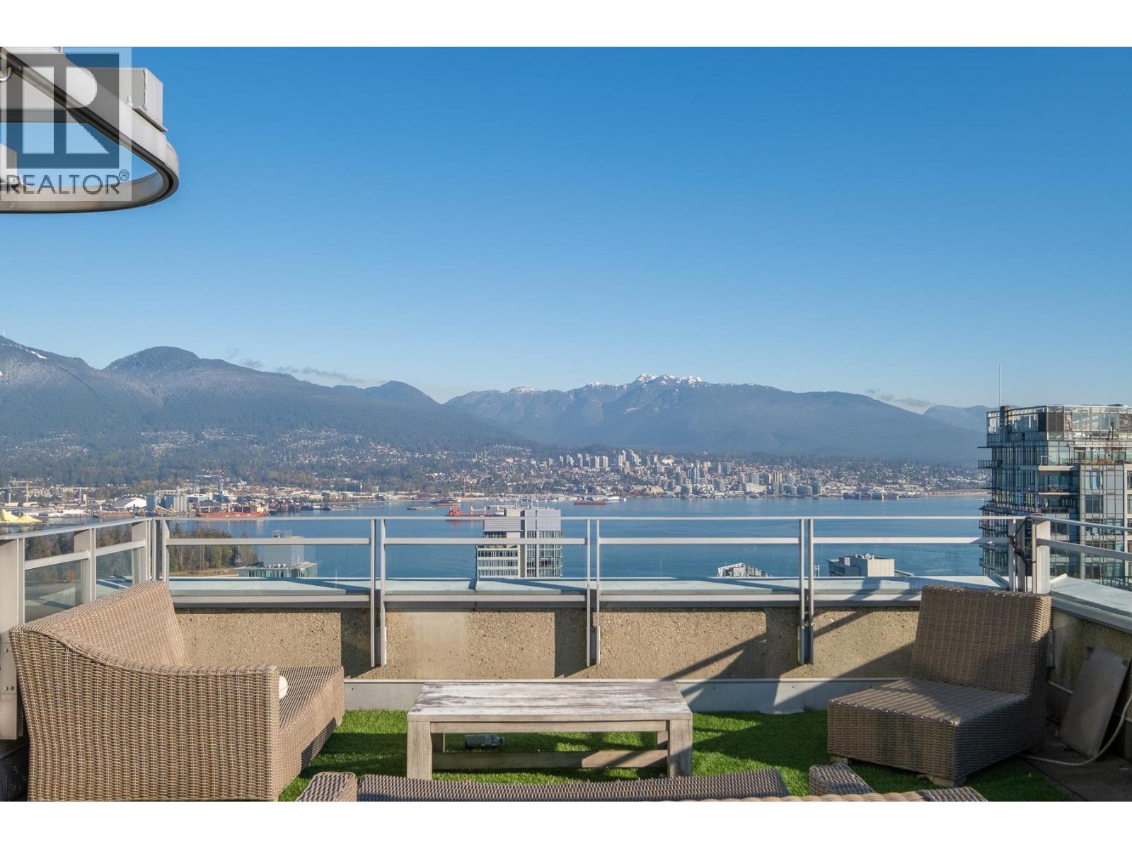 PH2 1288 W GEORGIA STREET, Vancouver