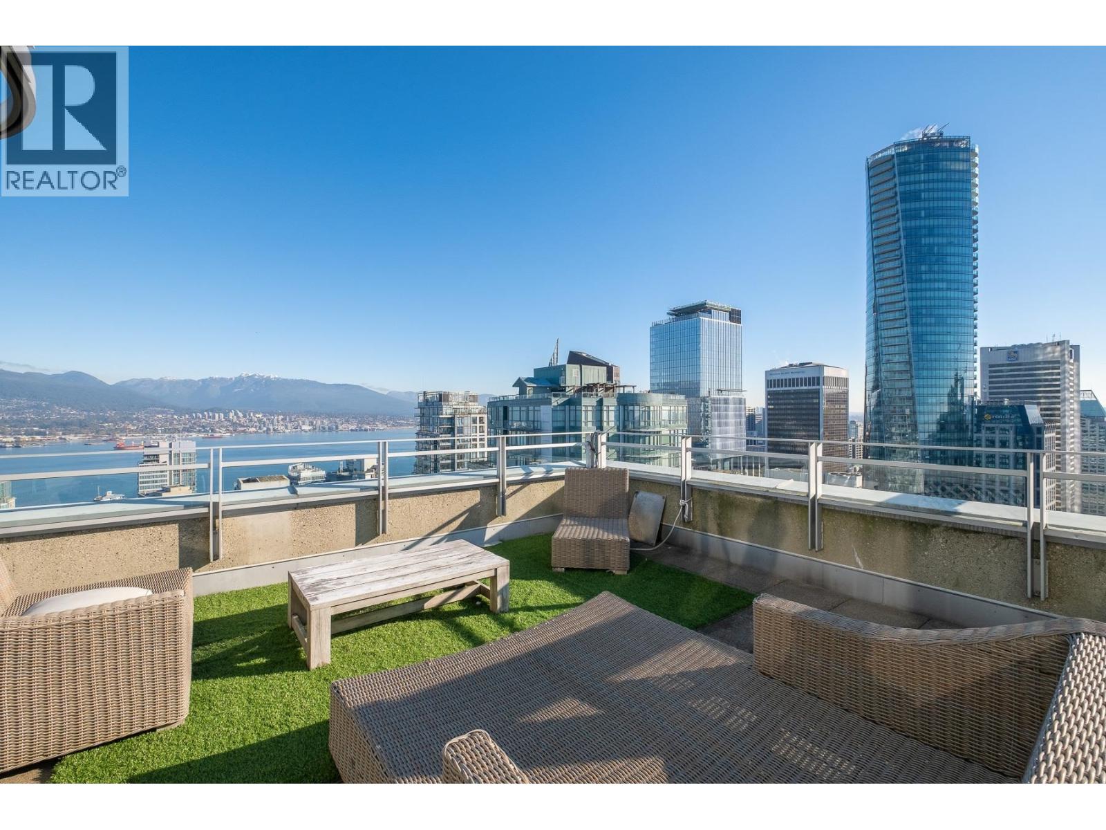 PH2 1288 W GEORGIA STREET, Vancouver