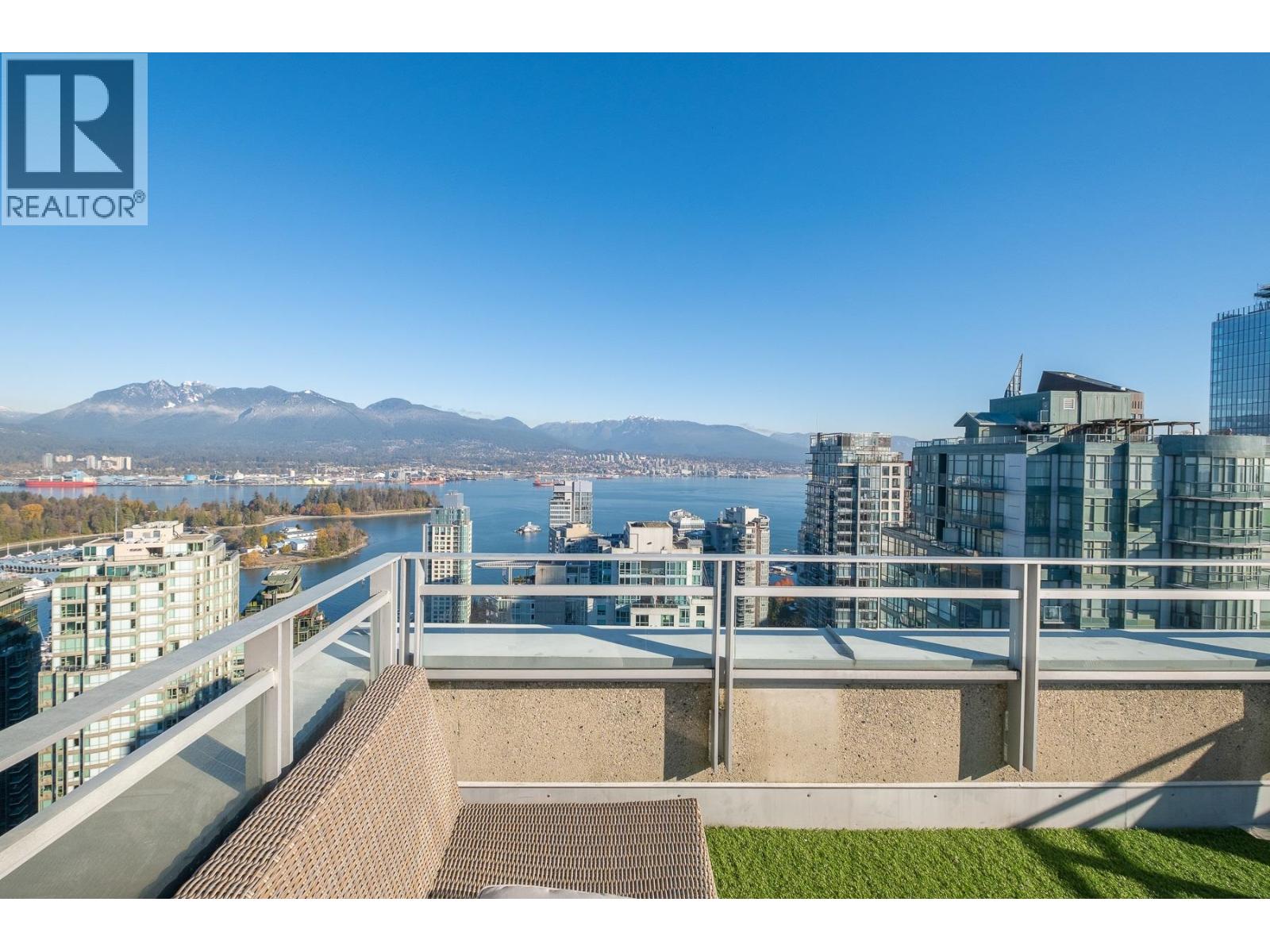 PH2 1288 W GEORGIA STREET, Vancouver