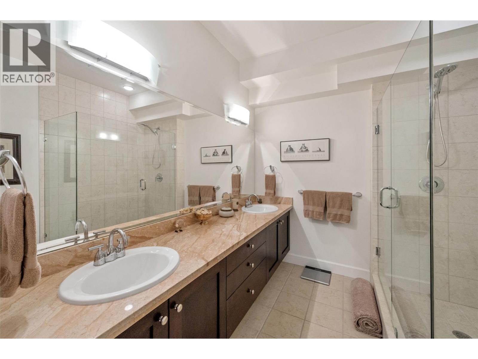 4214 GOLF COURSE Drive, Osoyoos