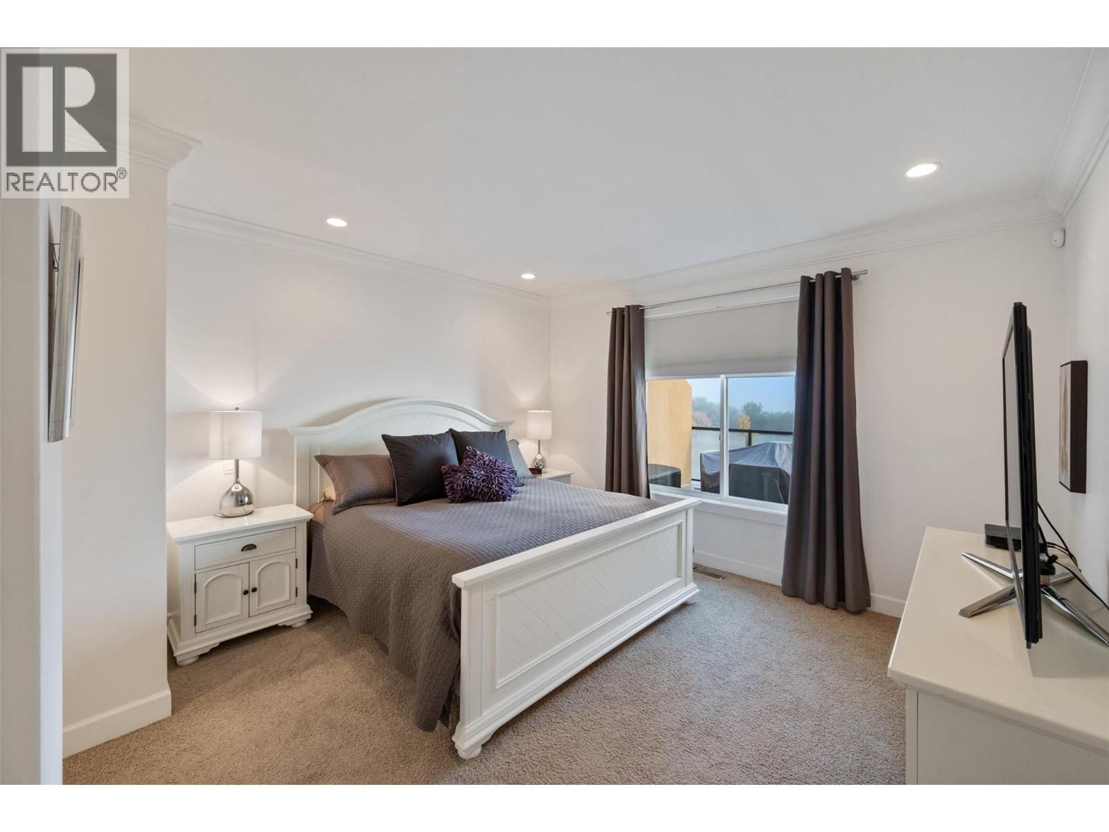 4214 GOLF COURSE Drive, Osoyoos