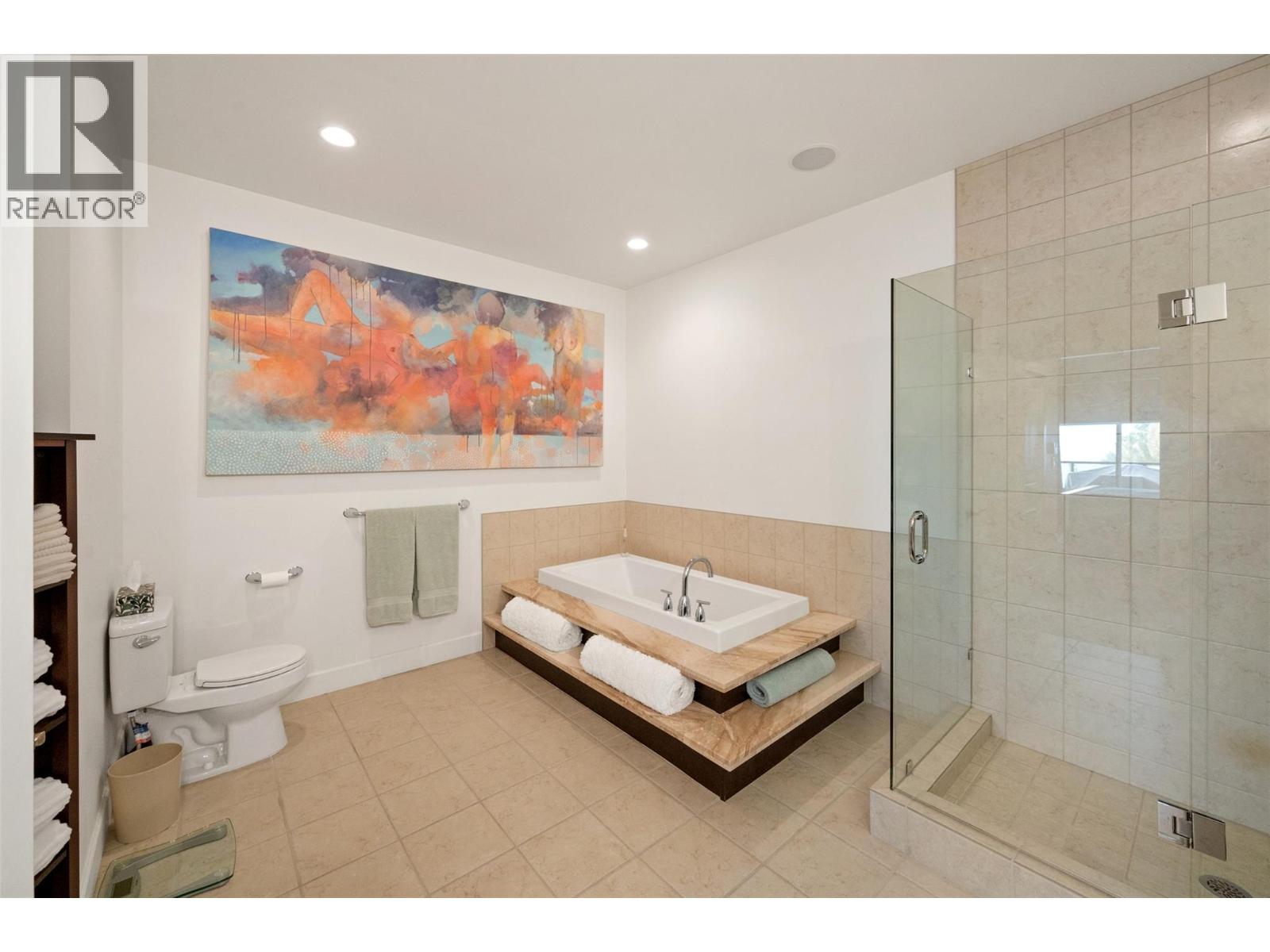 4214 GOLF COURSE Drive, Osoyoos