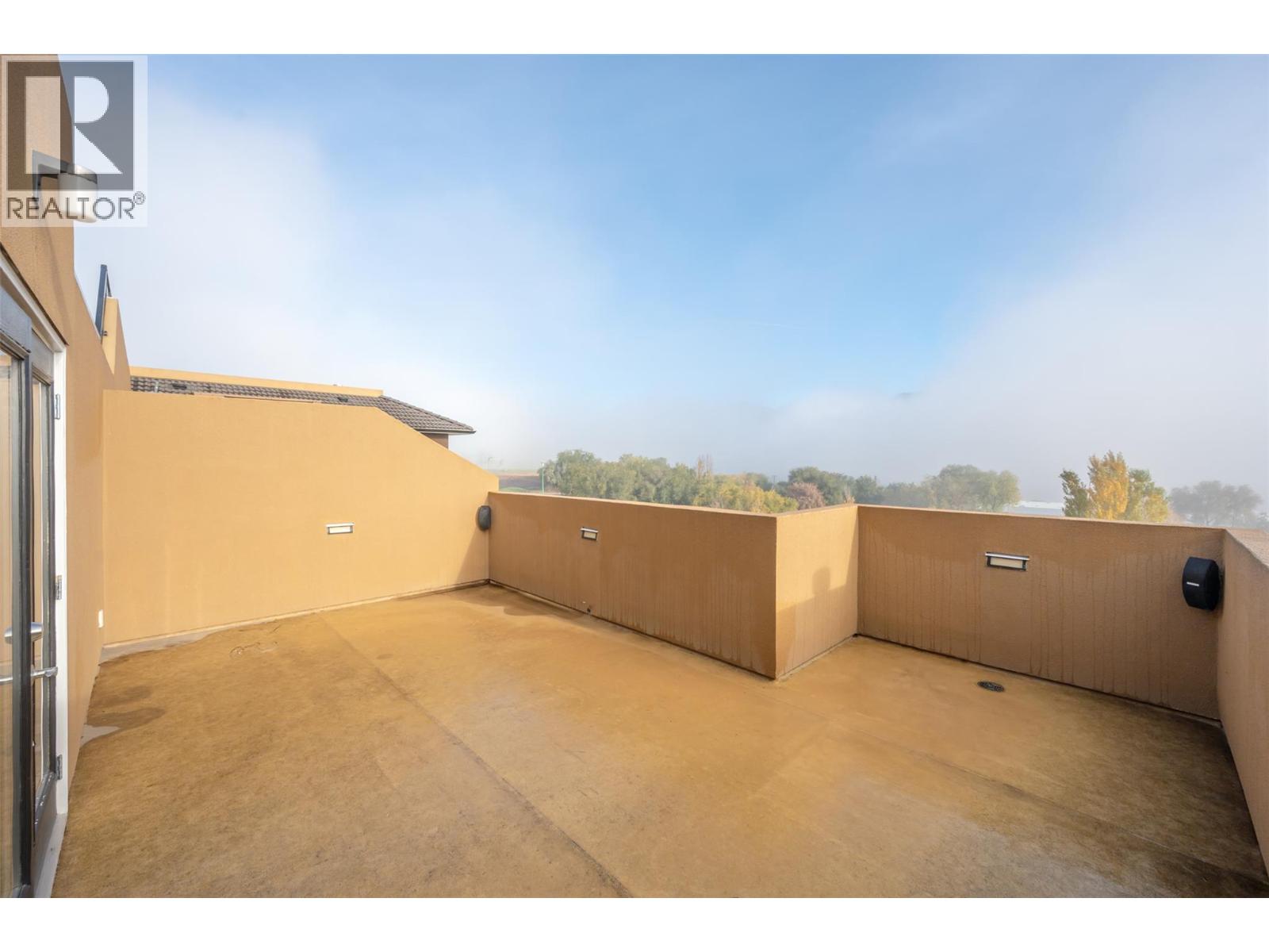 4214 GOLF COURSE Drive, Osoyoos